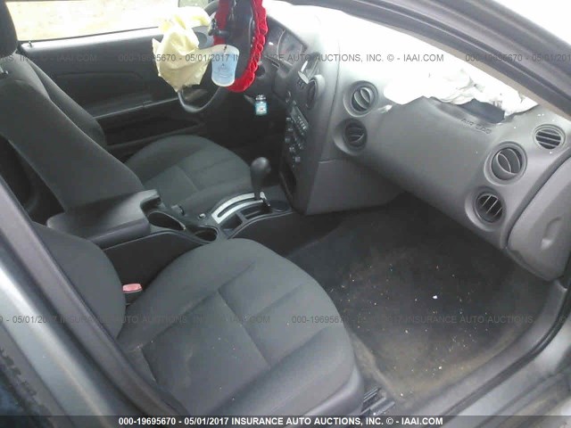 2G2WP522551349141 - 2005 PONTIAC GRAND PRIX GRAY photo 5