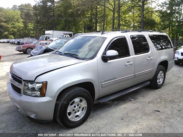 1GNFK26329R269957 - 2009 CHEVROLET SUBURBAN K1500 LT SILVER photo 2