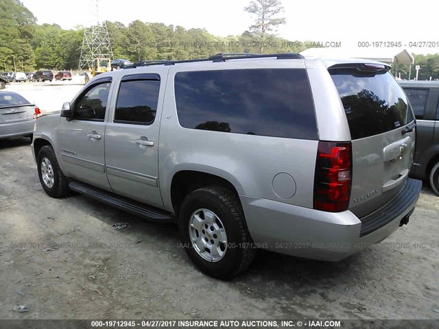 1GNFK26329R269957 - 2009 CHEVROLET SUBURBAN K1500 LT SILVER photo 3