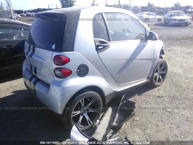 WMEEJ31X08K103548 - 2008 SMART FORTWO PURE/PASSION SILVER photo 4