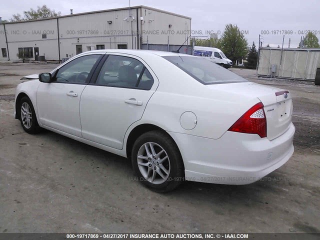 3FAHP0GA7AR423968 - 2010 FORD FUSION S WHITE photo 3