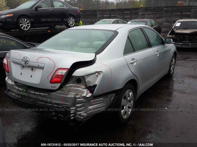 4T1BE46K27U657939 - 2007 TOYOTA CAMRY NEW GENERAT CE/LE/XLE/SE SILVER photo 4
