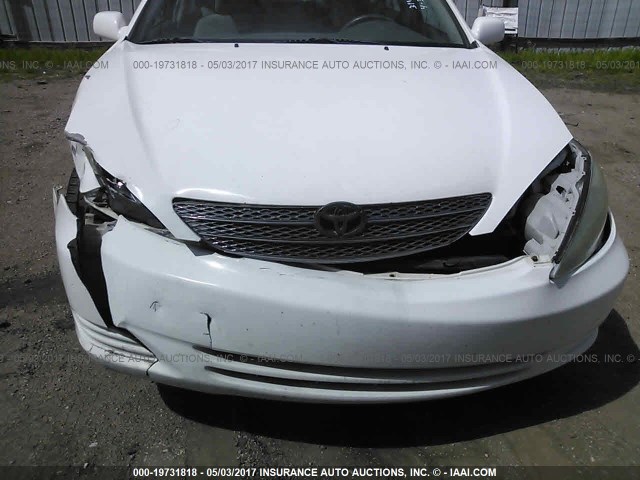 4T1BE32K62U017290 - 2002 TOYOTA CAMRY LE/XLE/SE თეთრი ფოტო 6