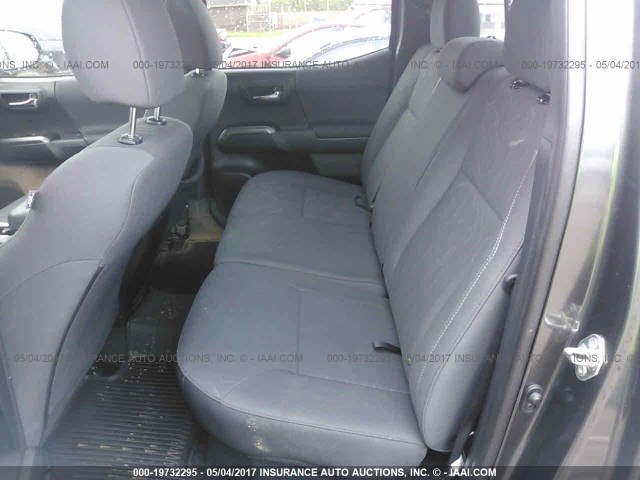 3TMCZ5ANXHM068390 - 2017 TOYOTA TACOMA DBL CAB/SR/TRDSPT/OR/PRO ნაცრისფერი ფოტო 8
