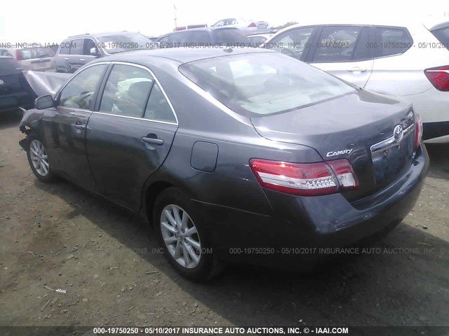 4T1BF3EK9AU069360 - 2010 TOYOTA CAMRY SE/LE/XLE 灰色 照片 3