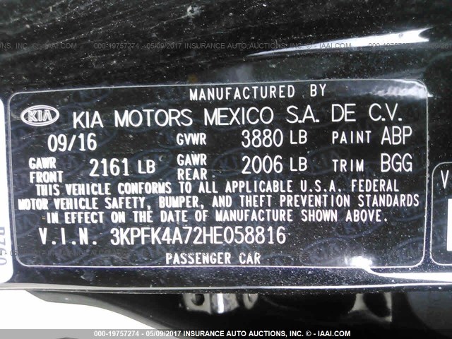 3KPFK4A72HE058816 - 2017 KIA FORTE LX BLACK photo 9