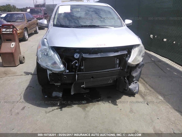 3N1CN7AP3HK416487 - 2017 NISSAN VERSA S/S PLUS/SV/SL SILVER photo 6