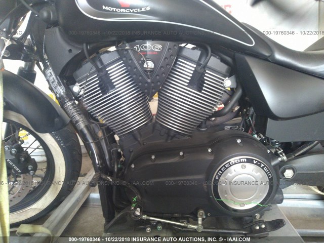 5VPWB36N9F3041406 - 2015 VICTORY MOTORCYCLES HIGH-BALL შავი ფოტო 9