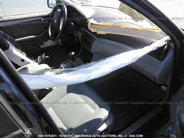 WBAAM3333XKC61489 - 1999 BMW 323 I BLUE photo 5