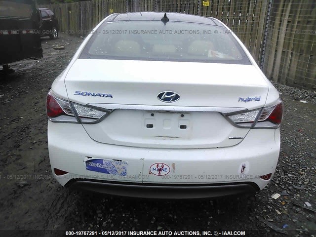 KMHEC4A48DA079385 - 2013 HYUNDAI SONATA HYBRID WHITE photo 6