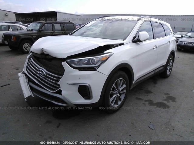 KM8SMDHF6HU212897 - 2017 HYUNDAI SANTA FE SE WHITE photo 2