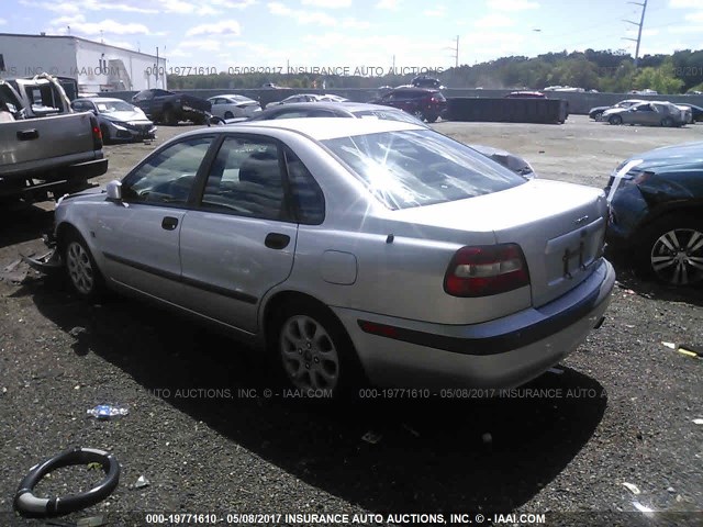 YV1VS29571F653282 - 2001 VOLVO S40 1.9T SILVER photo 3