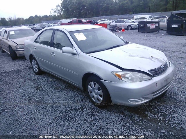 4T1BE32K53U738539 - 2003 TOYOTA CAMRY LE/XLE/SE SILVER photo 1