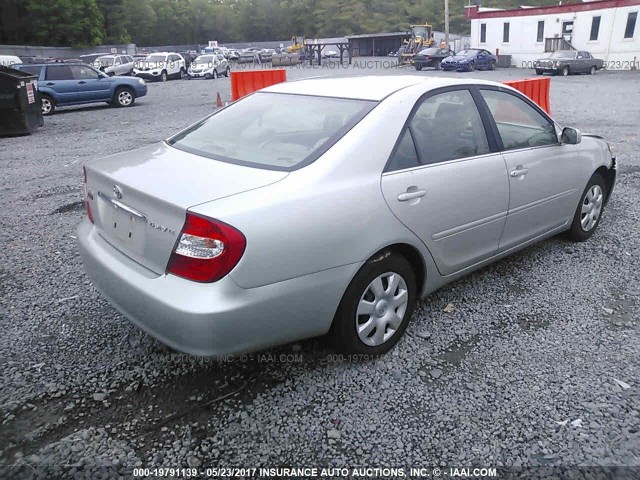 4T1BE32K53U738539 - 2003 TOYOTA CAMRY LE/XLE/SE SILVER photo 4