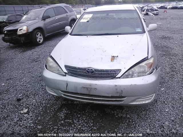 4T1BE32K53U738539 - 2003 TOYOTA CAMRY LE/XLE/SE SILVER photo 6