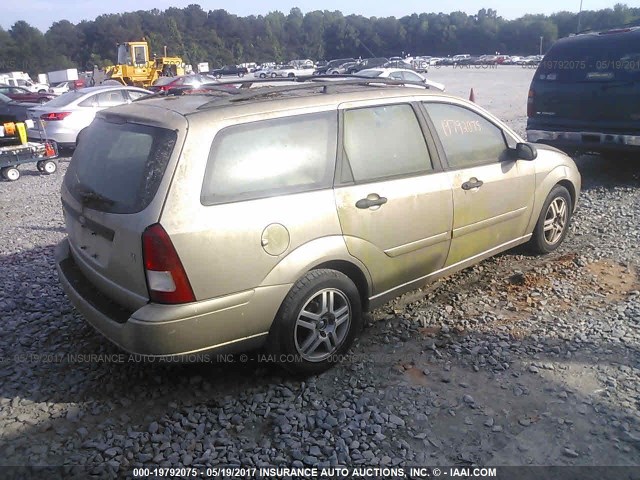 1FAFP36P9YW133592 - 2000 FORD FOCUS SE/SE COMFORT GOLD photo 4