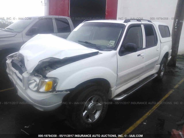 1FMDU77K94UB64590 - 2004 FORD EXPLORER SPORT TR  WHITE photo 2