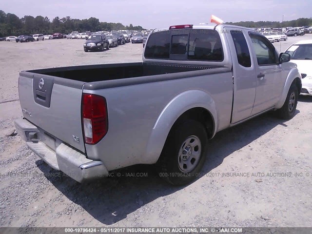 1N6BD06TX6C421498 - 2006 NISSAN FRONTIER KING CAB XE SILVER photo 4
