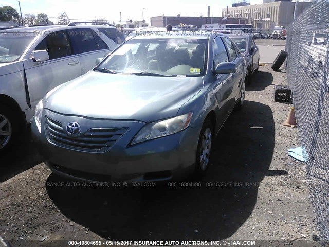 4T1BE46KX7U677713 - 2007 TOYOTA CAMRY NEW GENERAT CE/LE/XLE/SE GREEN photo 2