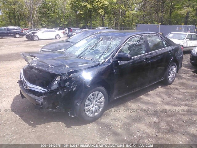 4T1BF1FK1EU318114 - 2014 TOYOTA CAMRY L/SE/LE/XLE 黑色 照片 2
