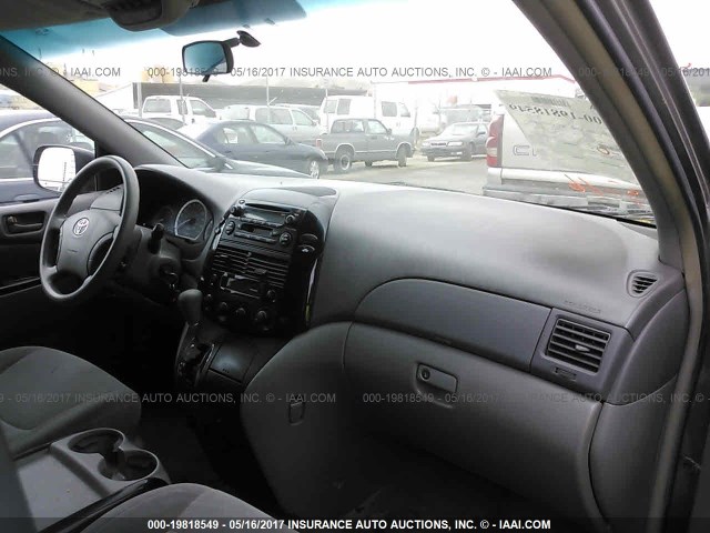 5TDZA23C24S160891 - 2004 TOYOTA SIENNA CE/LE GRAY photo 5