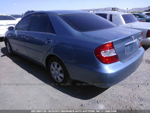 JTDBE32K420057590 - 2002 TOYOTA CAMRY LE/XLE/SE 蓝色 照片 3