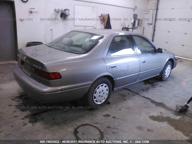 4T1BG22K3XU439402 - 1999 TOYOTA CAMRY CE/LE/XLE 灰色 照片 4