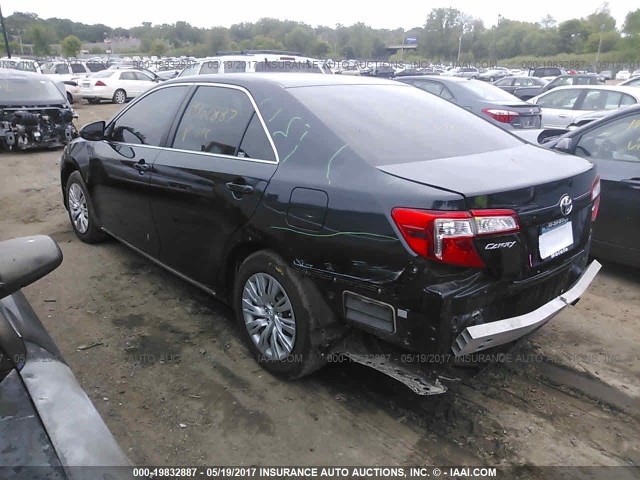 4T1BF1FK4EU370384 - 2014 TOYOTA CAMRY L/SE/LE/XLE მწვანე ფოტო 3