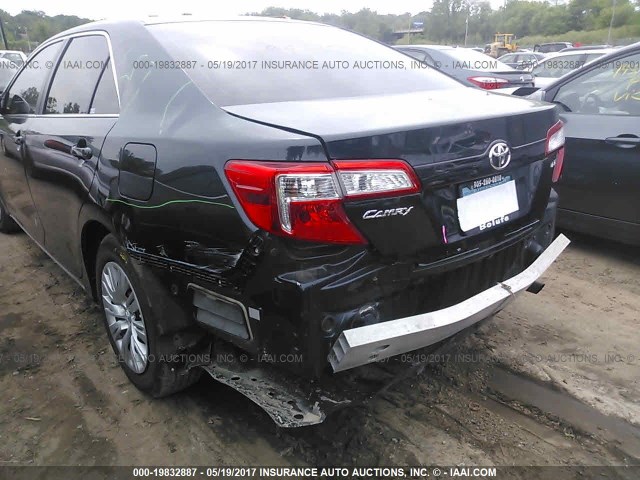 4T1BF1FK4EU370384 - 2014 TOYOTA CAMRY L/SE/LE/XLE მწვანე ფოტო 6