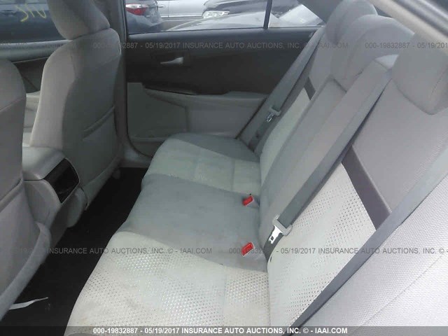 4T1BF1FK4EU370384 - 2014 TOYOTA CAMRY L/SE/LE/XLE მწვანე ფოტო 8