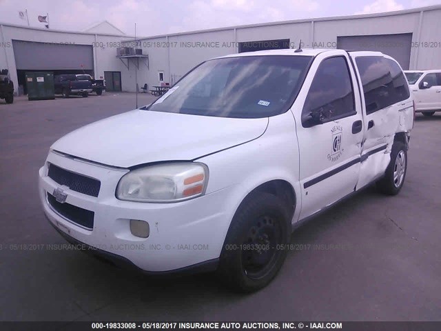 1GNDU23LX6D149709 - 2006 CHEVROLET UPLANDER LS WHITE photo 2