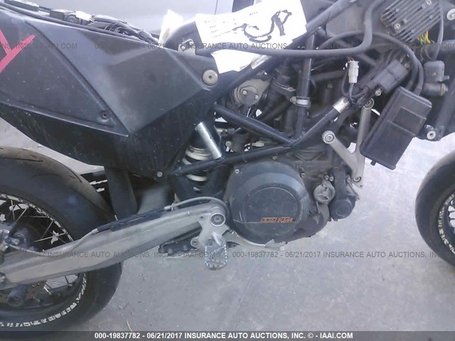 VBKLSS4088M718461 - 2008 KTM 690 SMC BLACK photo 8