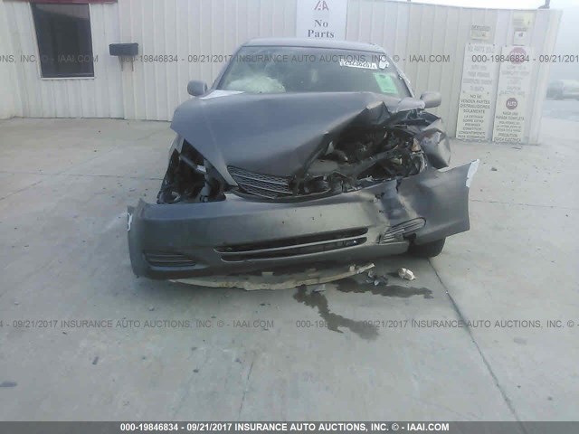 JTDBE30K520048092 - 2002 TOYOTA CAMRY LE/XLE/SE 灰色 照片 6