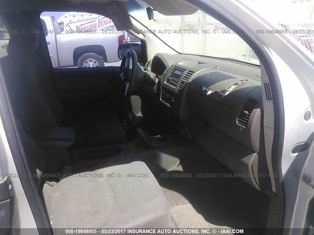 1N6BD06T26C413380 - 2006 NISSAN FRONTIER KING CAB XE GRAY photo 5