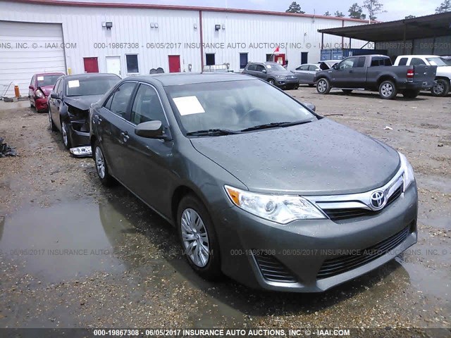 4T1BF1FK2CU522286 - 2012 TOYOTA CAMRY SE/LE/XLE GRAY photo 1
