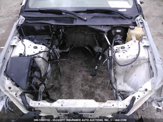 1G6DW677670156370 - 2007 CADILLAC STS WHITE photo 10