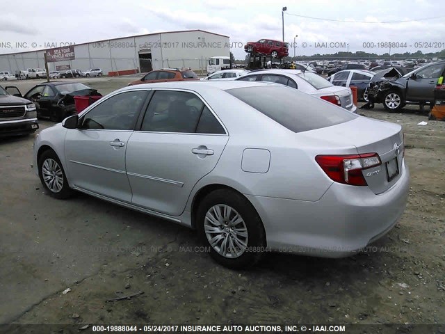 4T1BF1FK9CU184370 - 2012 TOYOTA CAMRY SE/LE/XLE SILVER photo 3