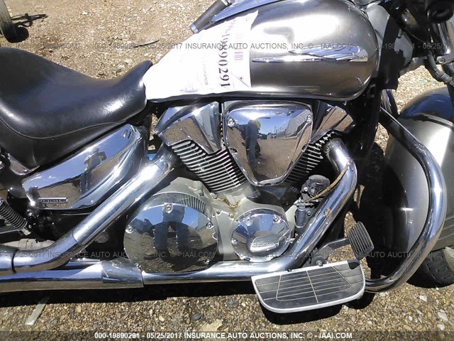 1HFSC52637A407013 - 2007 HONDA VTX1300 R SILVER photo 8