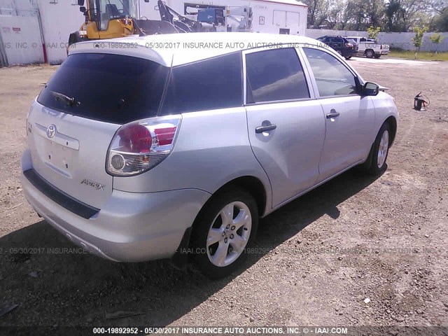 2T1KR32EX6C587704 - 2006 TOYOTA COROLLA MATRIX XR SILVER photo 4