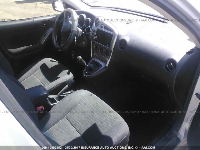 2T1KR32EX6C587704 - 2006 TOYOTA COROLLA MATRIX XR SILVER photo 5