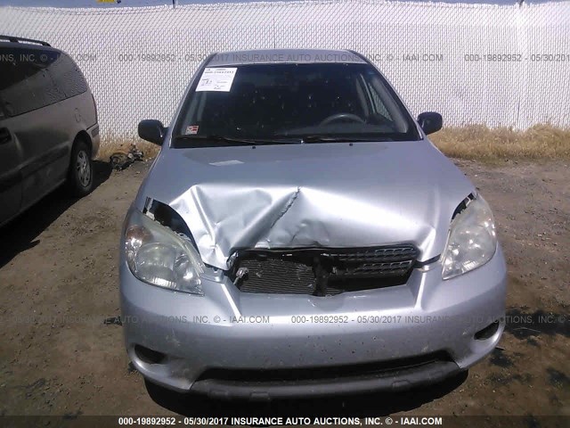 2T1KR32EX6C587704 - 2006 TOYOTA COROLLA MATRIX XR SILVER photo 6