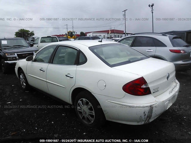 2G4WC582471216979 - 2007 BUICK LACROSSE CX WHITE photo 3