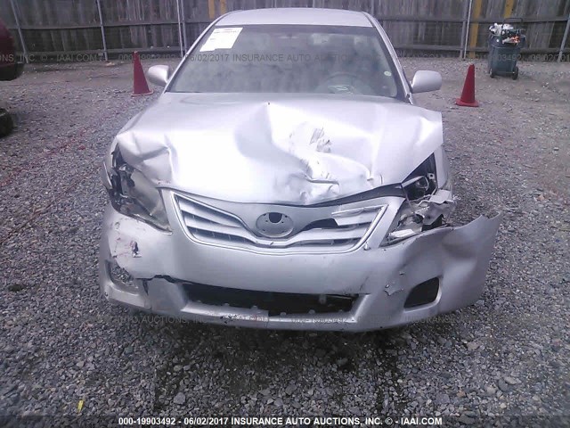 4T1BF3EK4BU704728 - 2011 TOYOTA CAMRY SE/LE/XLE 银色 照片 6