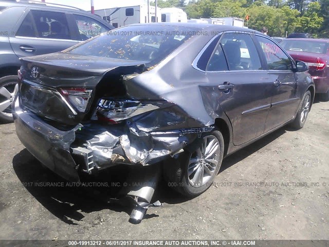 4T1BF1FK2GU545296 - 2016 TOYOTA CAMRY LE/XLE/SE/XSE GRAY photo 3