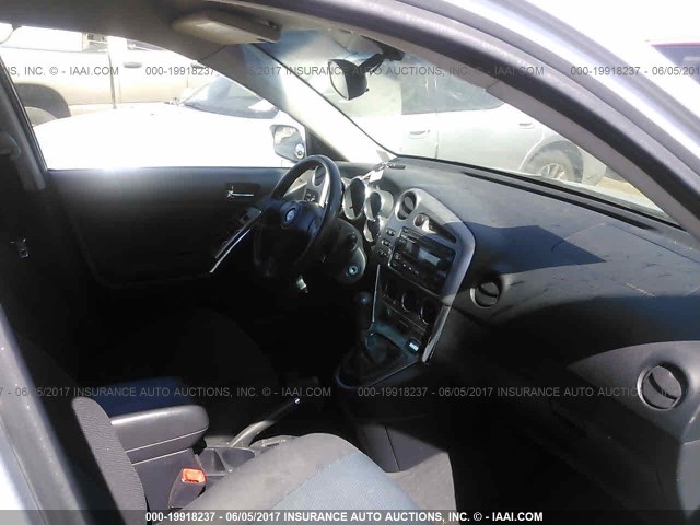 2T1KR32E05C464329 - 2005 TOYOTA COROLLA MATRIX XR SILVER photo 5