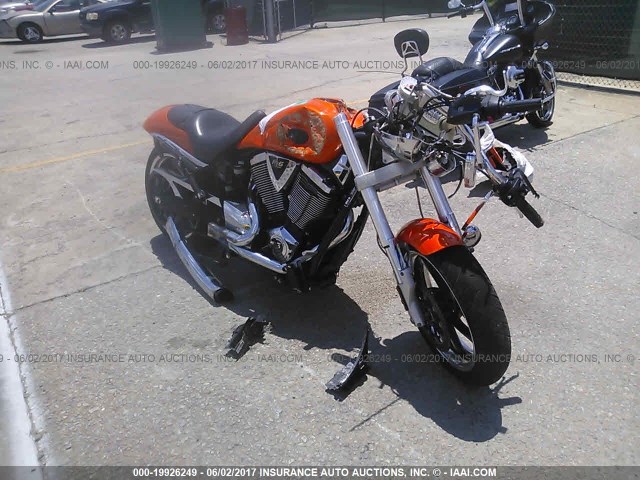 5VPHB36D4A3000190 - 2010 VICTORY MOTORCYCLES HAMMER 橙色 照片 1