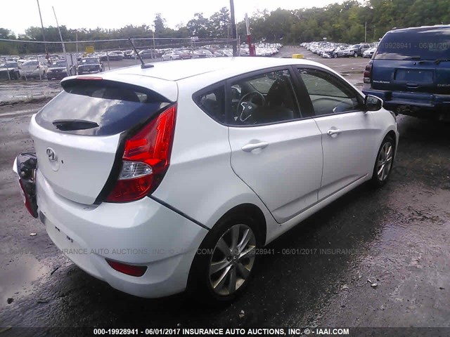 KMHCU5AE8DU090890 - 2013 HYUNDAI ACCENT GLS/SE WHITE photo 4