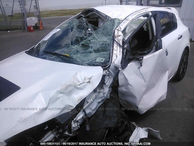 JM1BL1L42D1790910 - 2013 MAZDA SPEED 3 WHITE photo 6