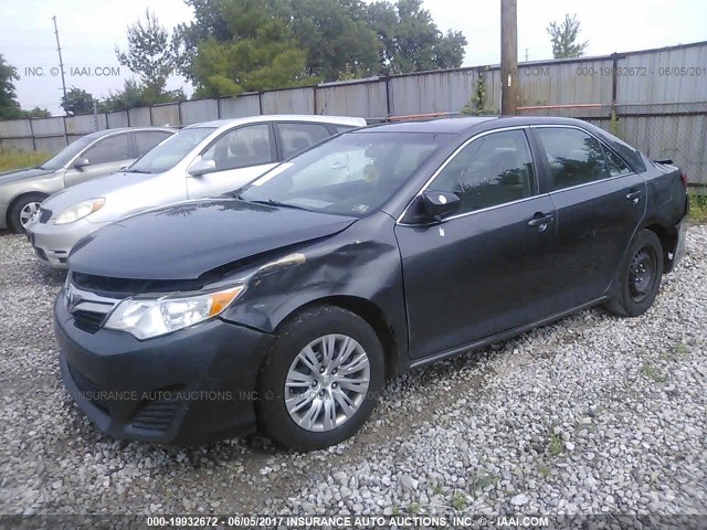 4T1BF1FK1CU004587 - 2012 TOYOTA CAMRY SE/LE/XLE 灰色 照片 2