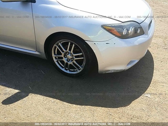 JTKDE3B77A0309084 - 2010 TOYOTA SCION TC 银色 照片 6